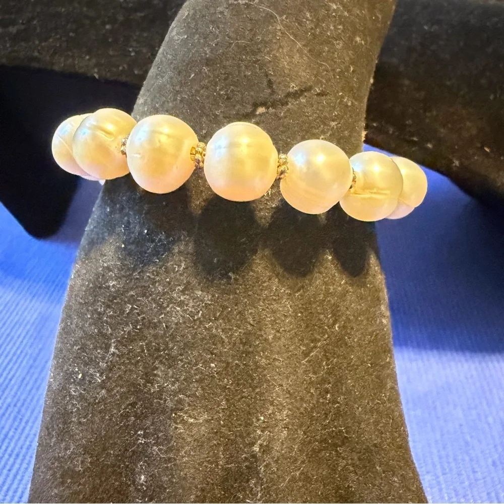 Iridescent Genuine Freshwater Pearl Bracelet